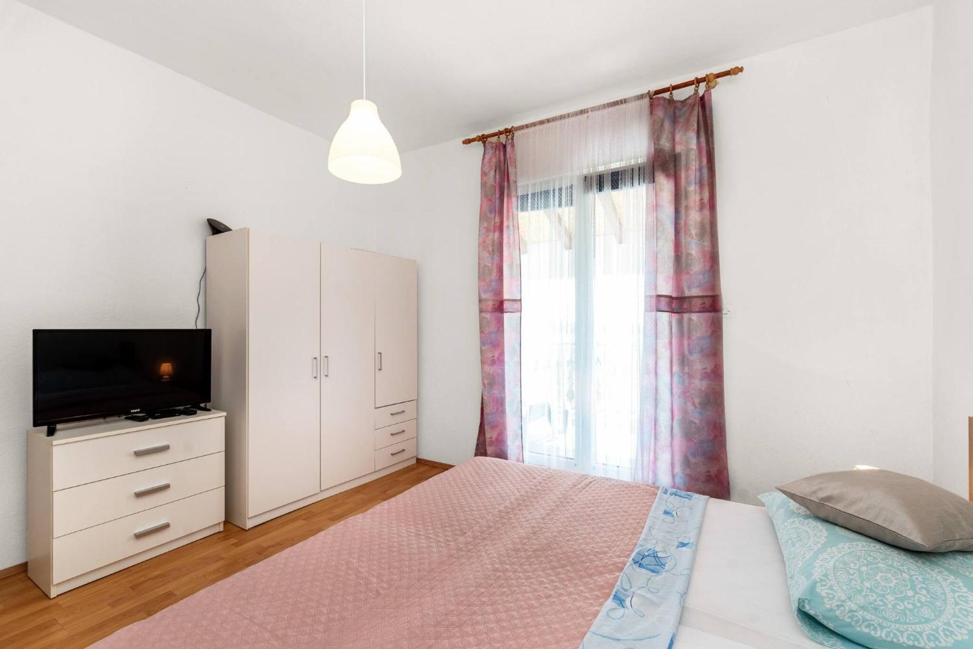 Apartment Lara Tribalj Exteriér fotografie